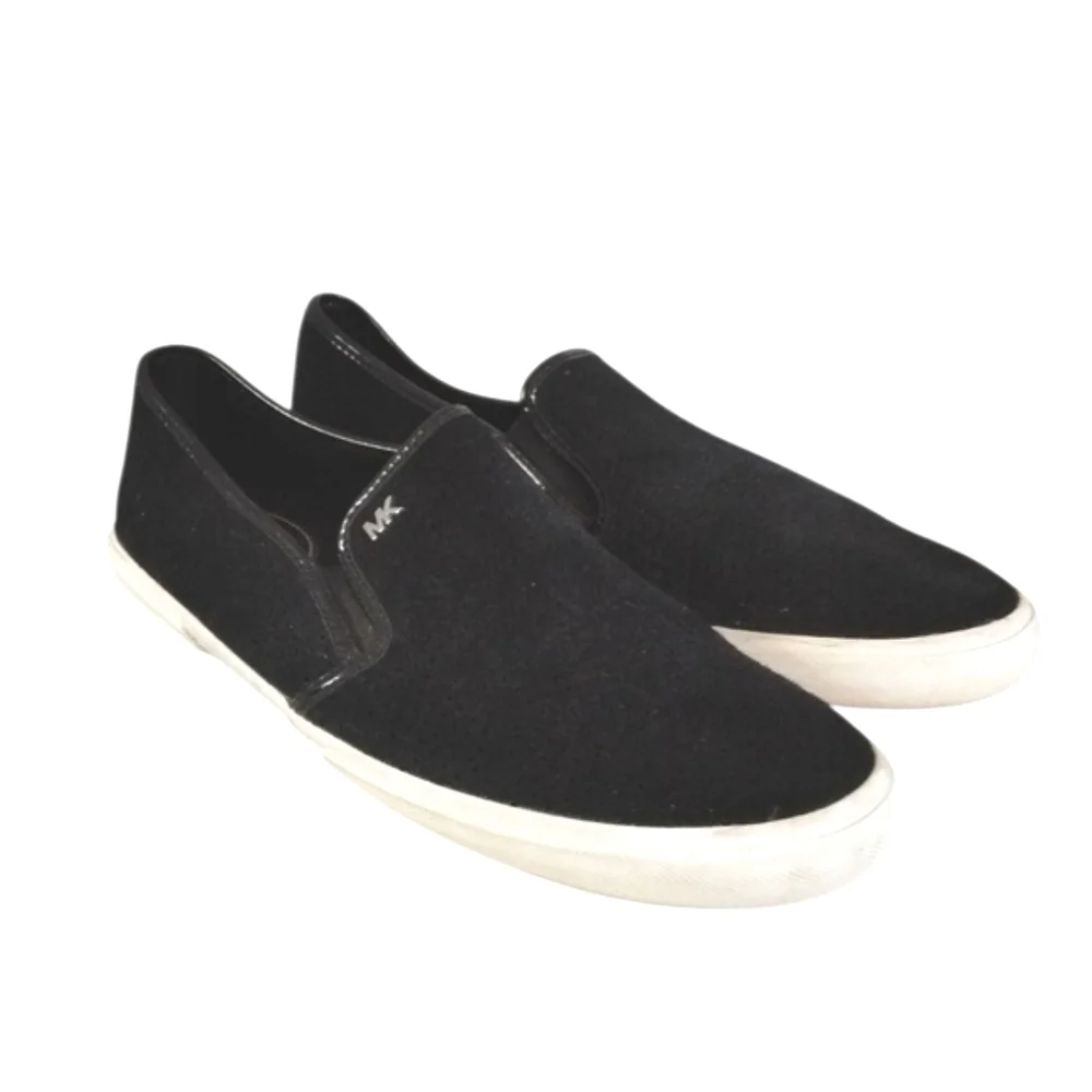 Michael Kors Black and White Sneakers Sleek Design 8.5 M